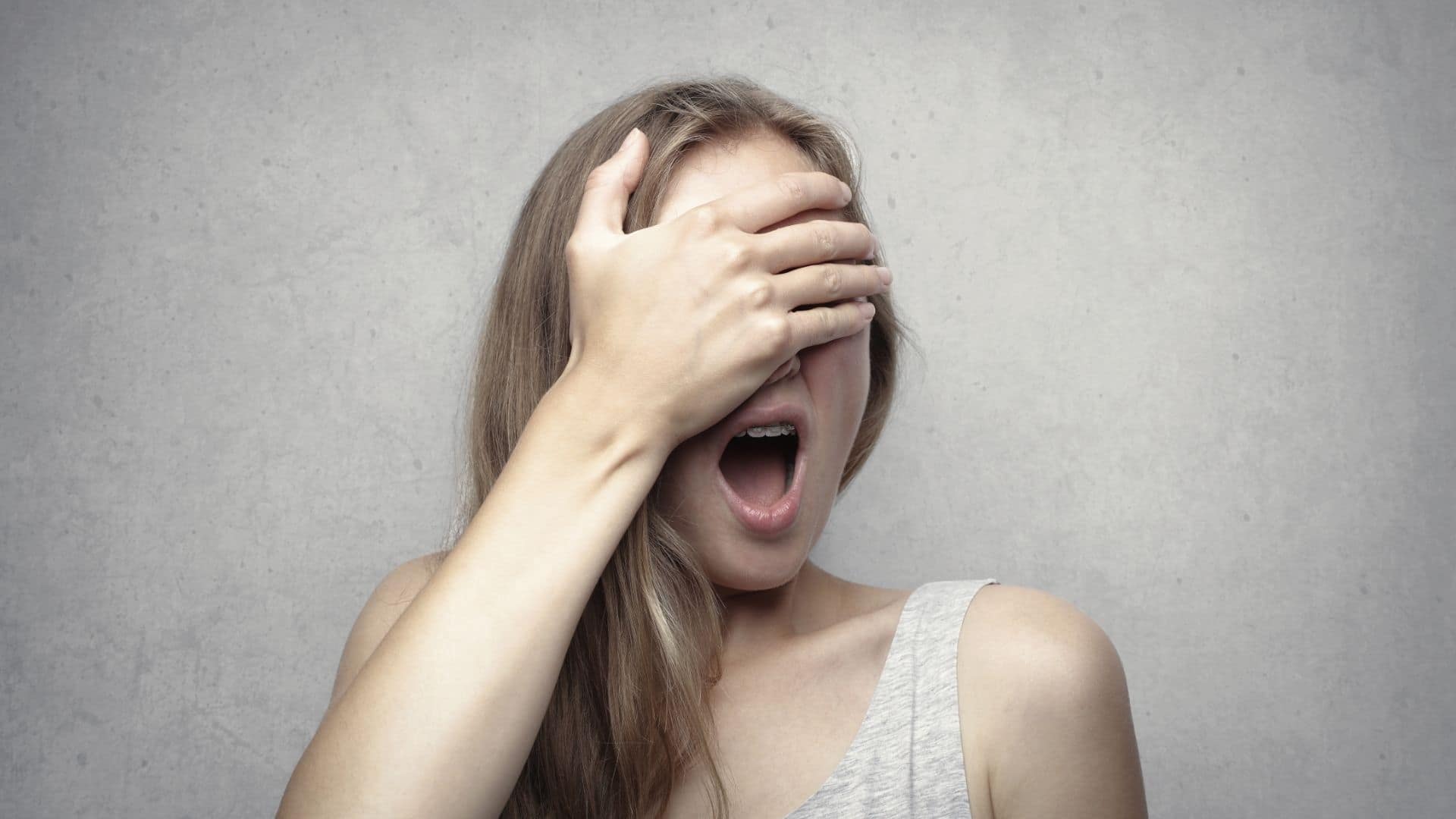 Investors manage mistakes and regrets as well as FAQ about investor brain training